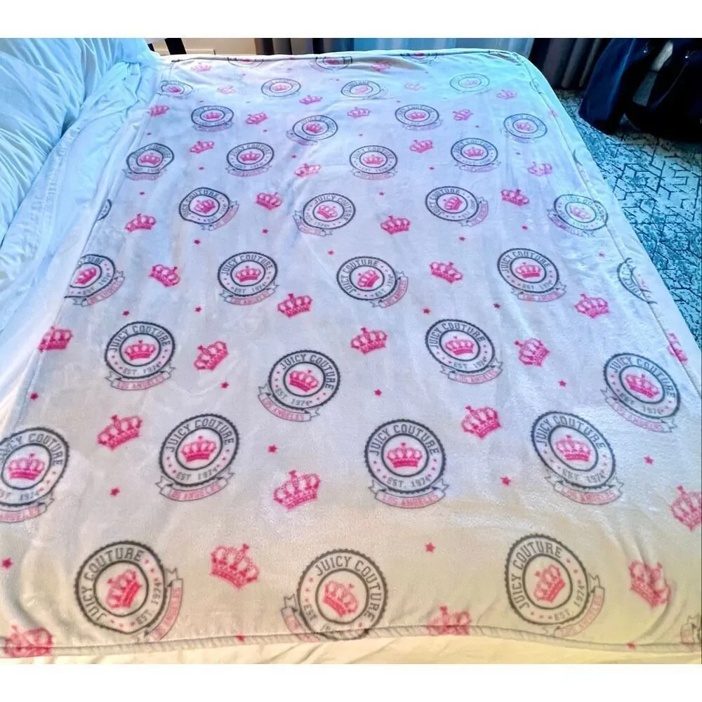 Juicy Couture Emblem Plush Throw Blanket 50”x70” Pink & Gray EC